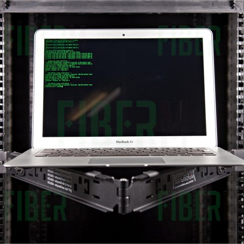 PATCHBOX® Setup.exe uchwyt ułatwiający pracę w serwerowni- Uchwyt/podstawka na narzędzia do szafy RACK