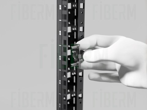 PATCHBOX® /dev/mount śruba montażowa do szafy RACK