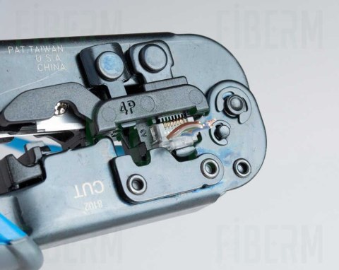 Zaciskarka RJ11/12 oraz RJ45 ze ściągaczem i obcinarką Jonard UC-4569