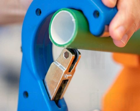 Precyzyjny Obcinak do Rur 1/4" (6,3 mm) - 3" (76 mm) Jonard TC-300